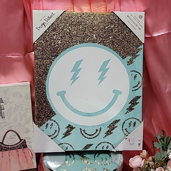 DESIGN DISTRICT Studio Frame - Picture 2 of 3